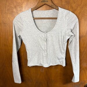 Everlane Heather Gray Long Sleeve Button Up Henley Crop Top Supima Cotton Boho